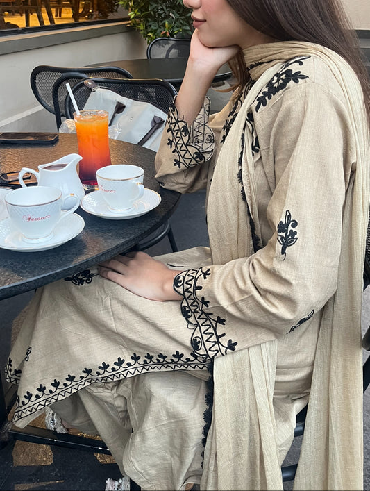 Shizaa - Embroidered Fall set