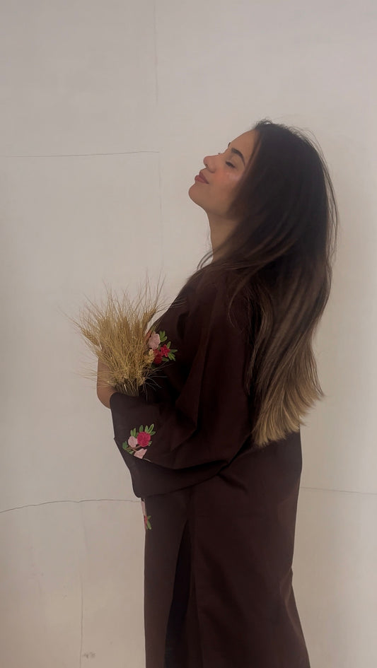 Khizaa 🍂 خزاں by BEGUM’s - embroidered kurta set