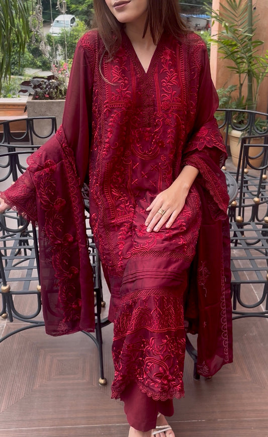 Luxury fits by BEGUM’S organza suit set✨🌙