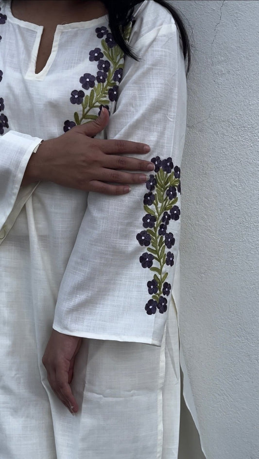 Bayaaz by BEGUM’S - embroidered kurta set