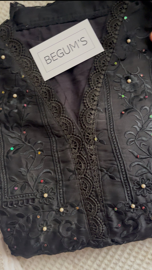 Luxury fits by BEGUM’S organza suit set✨🌙