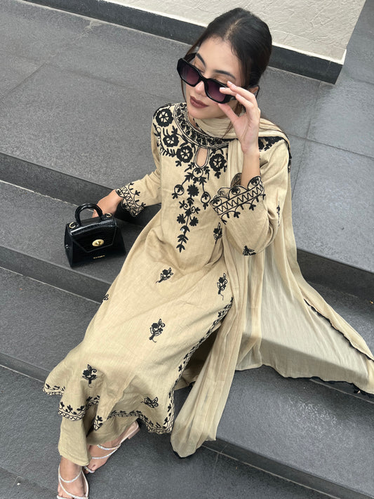 Shizaa - Embroidered Fall set